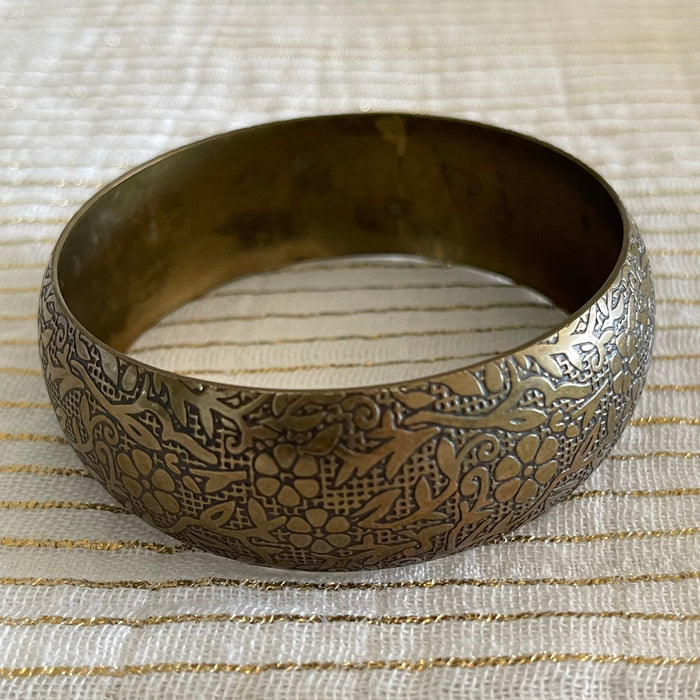 Floral Pattern Bangle