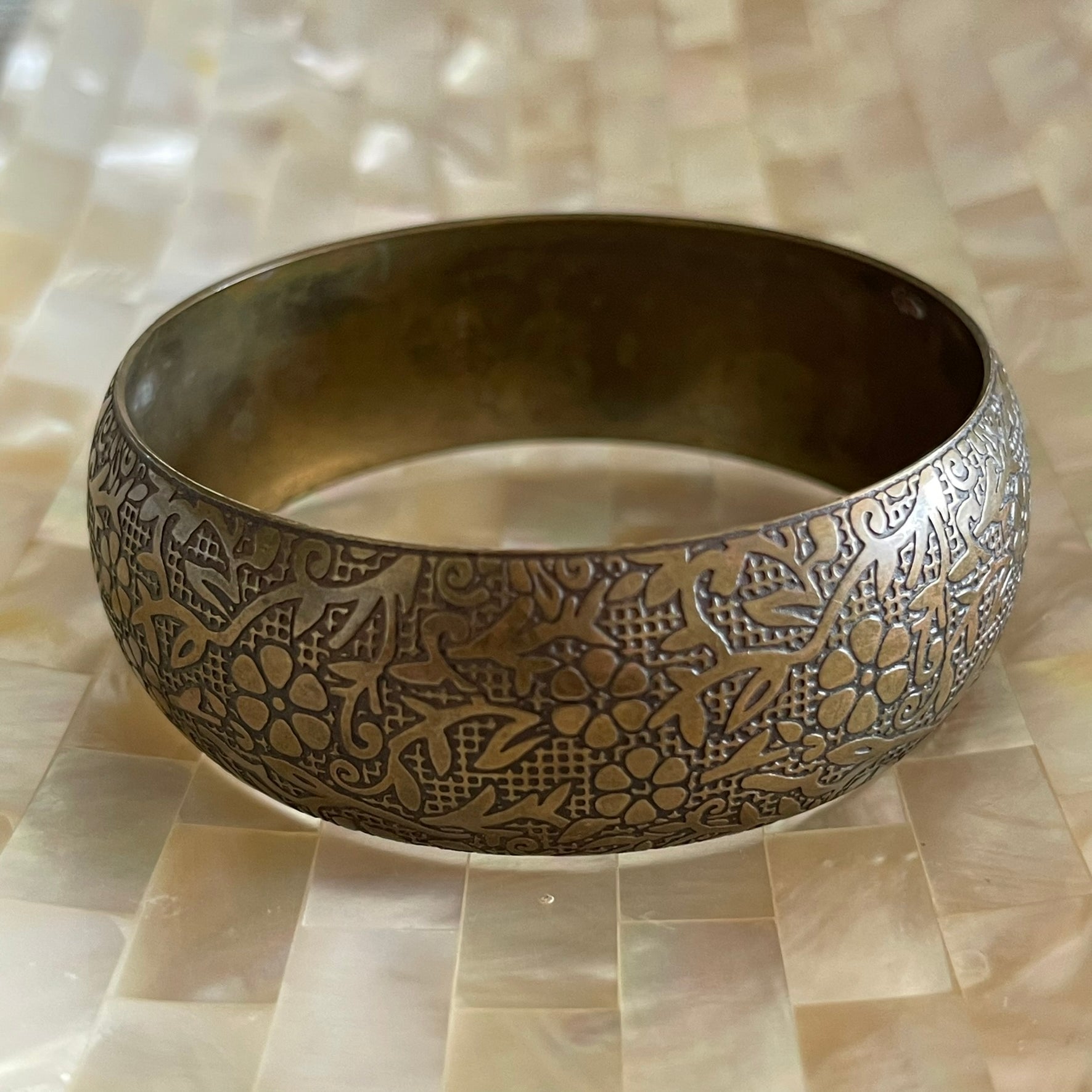 Floral Pattern Bangle