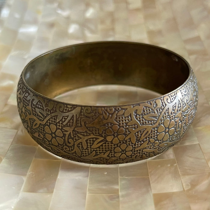Floral Pattern Bangle