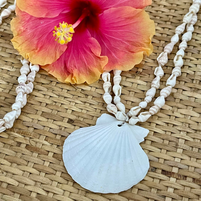 The Paros necklace