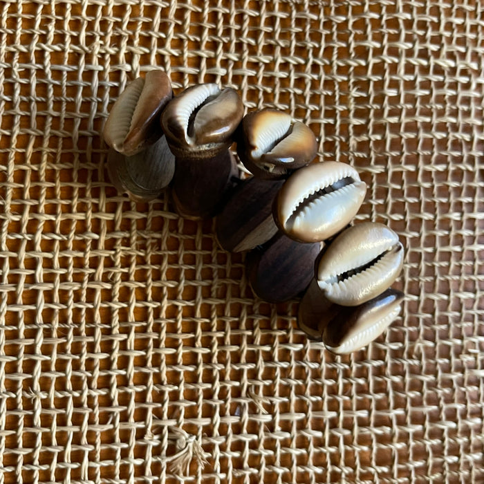 Wood Back Cowrie Shell Stretch Bracelet