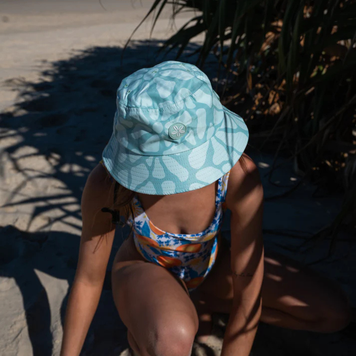 Lazy Daisies - Ocean Hat