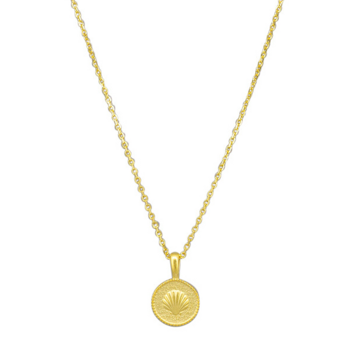 Coastal-inspired scallop shell disc necklace in gold and silver