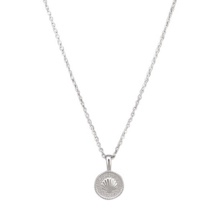 Coastal-inspired scallop shell disc necklace in gold and silver