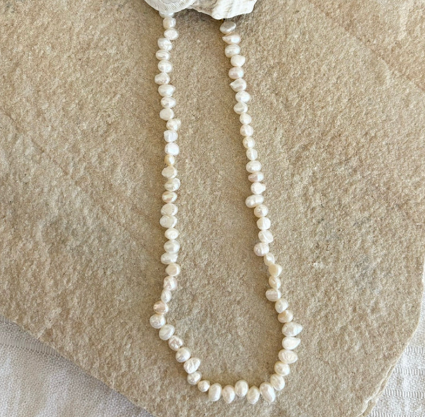 Petite Pearl Love necklace