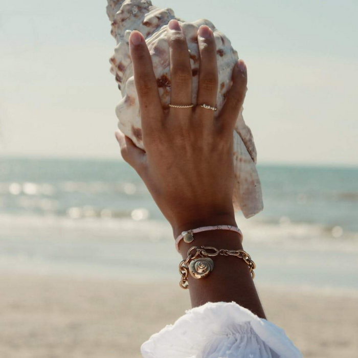 Statement Shell Bracelet